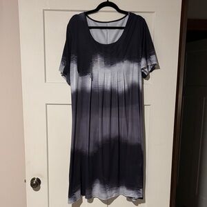 BUNDLE AND SAVE!
Black and White Ombre Dress